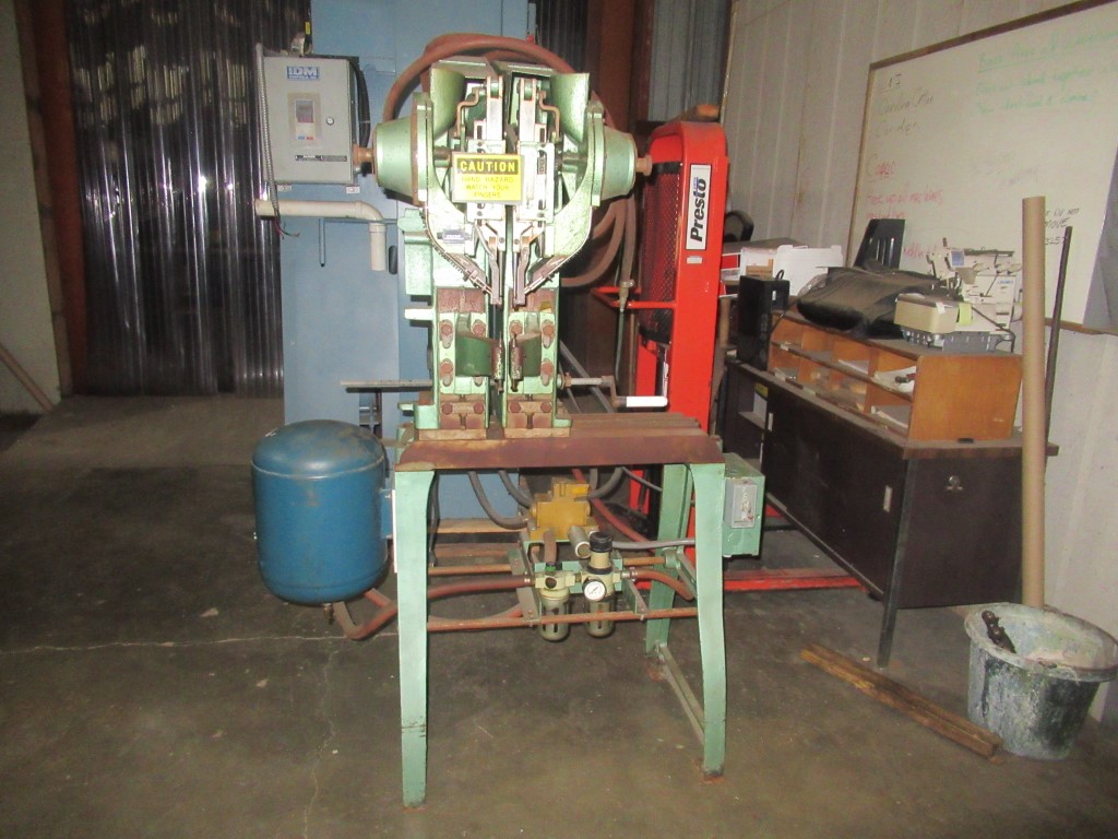 Chicago Riveting Machine - Model 172 - Image 3
