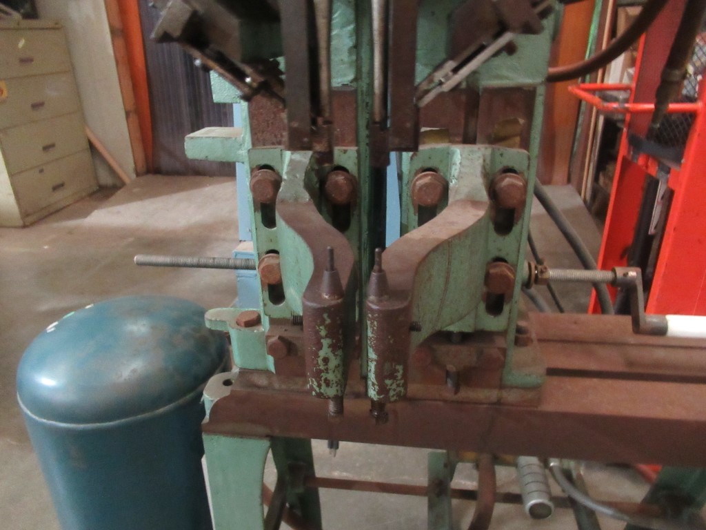 Chicago Riveting Machine - Model 172 - Image 4
