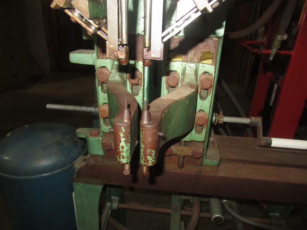 Chicago Riveting Machine - Model 172 - Image 5