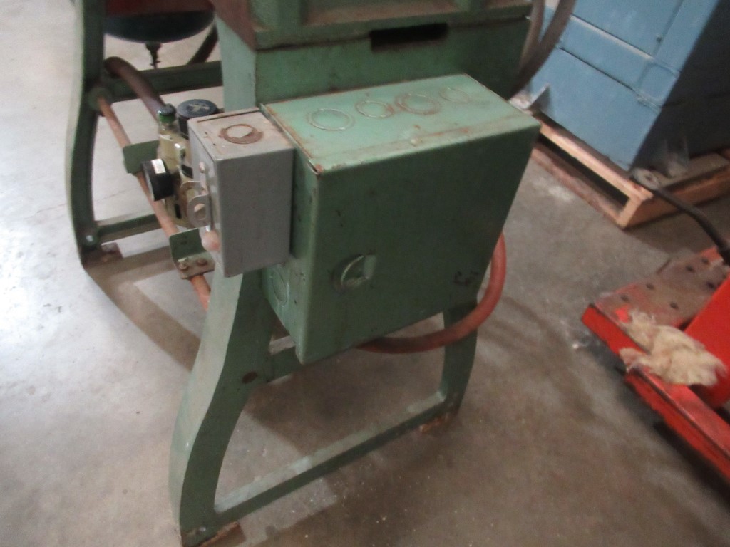 Chicago Riveting Machine - Model 172 - Image 10